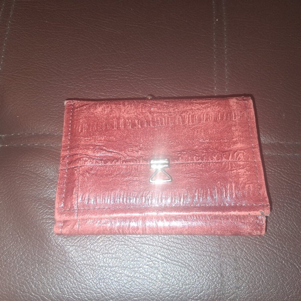 Clearence From $300 Vintage red Genuine Eel skin leather wallet